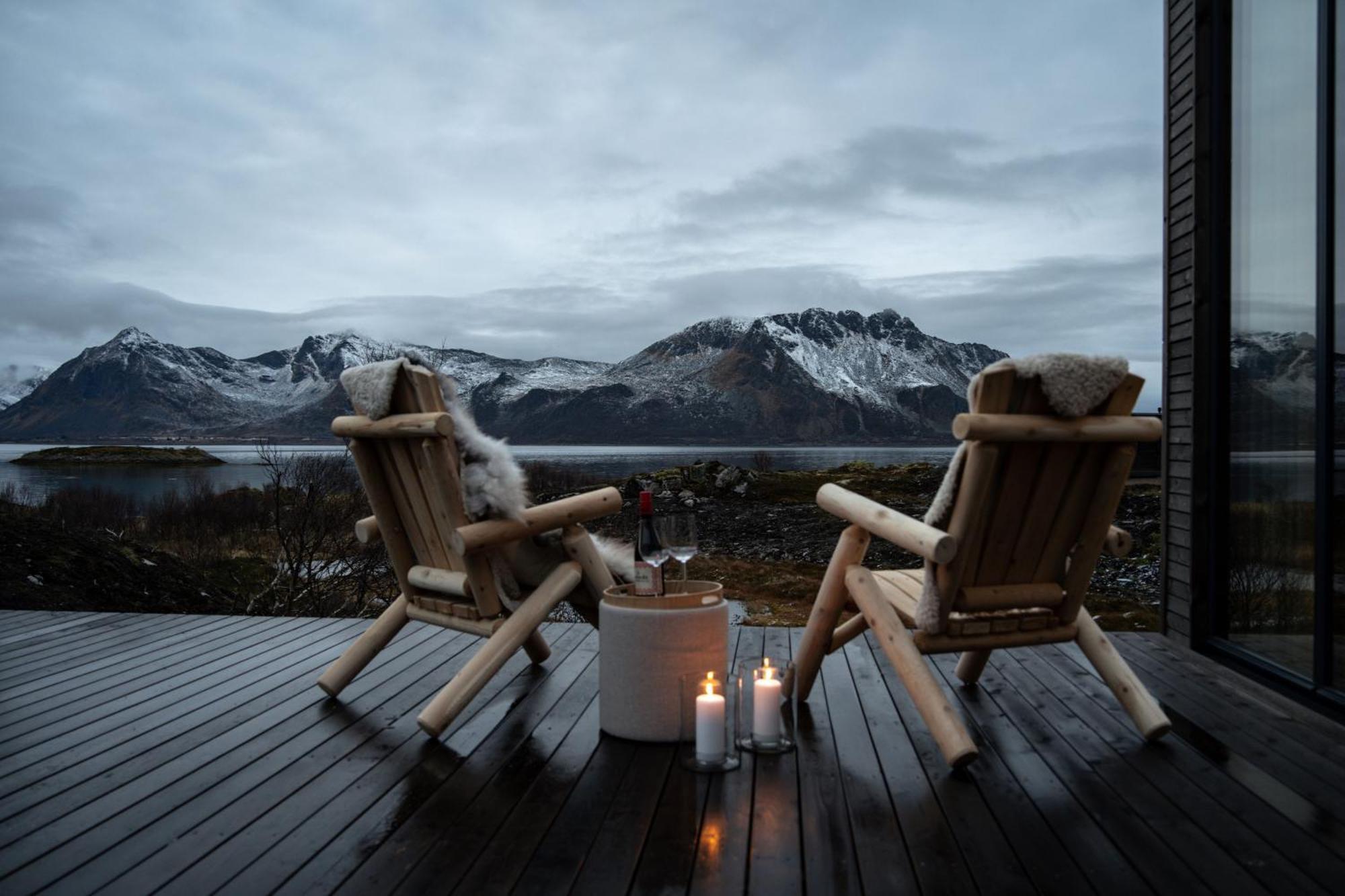 Luksushytte Med Jacuzzi, Summer&Winter Retreat Lyngvaeret Luaran gambar