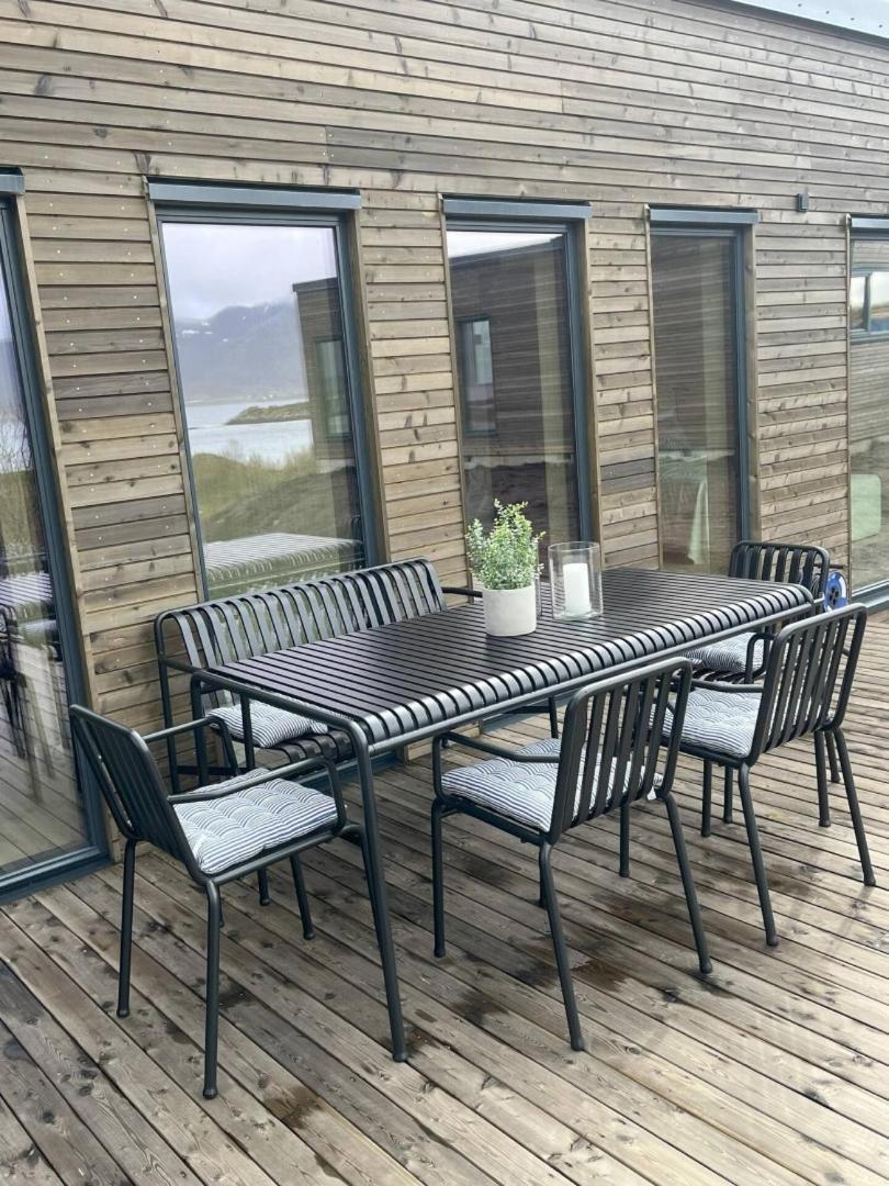 Luksushytte Med Jacuzzi, Summer&Winter Retreat Lyngvaeret Luaran gambar