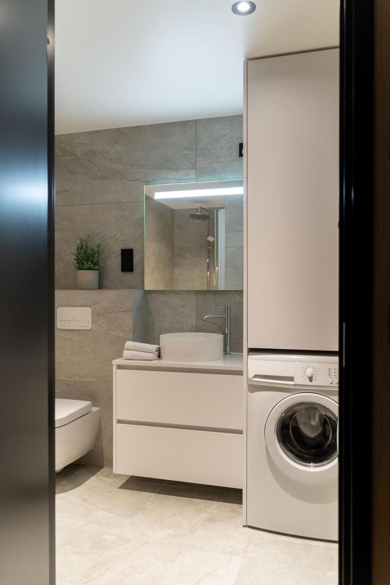 Luksushytte Med Jacuzzi, Summer&Winter Retreat Lyngvaeret Luaran gambar