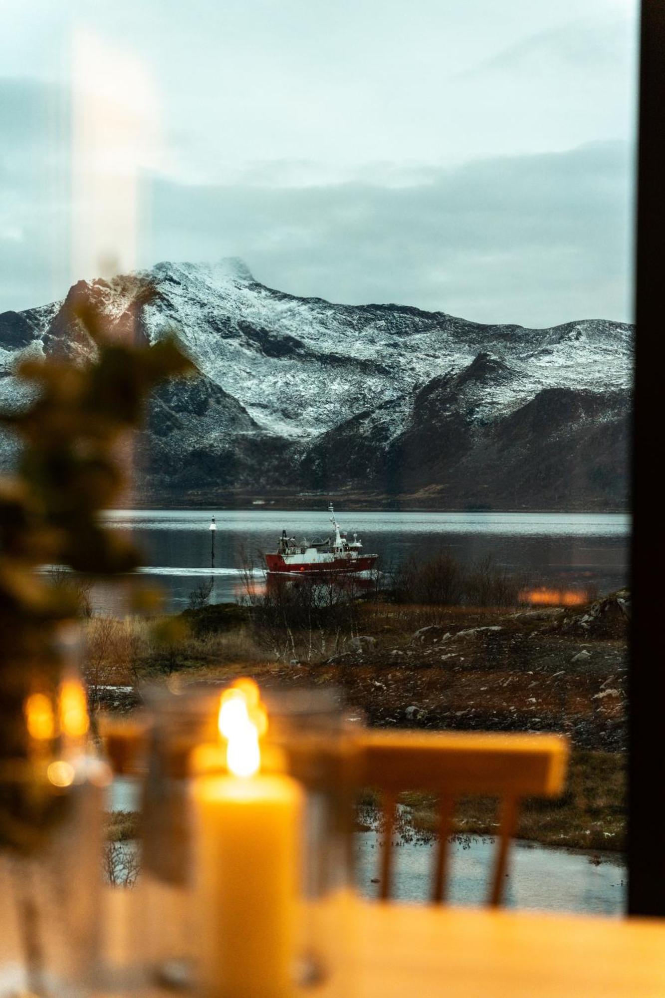Luksushytte Med Jacuzzi, Summer&Winter Retreat Lyngvaeret Luaran gambar