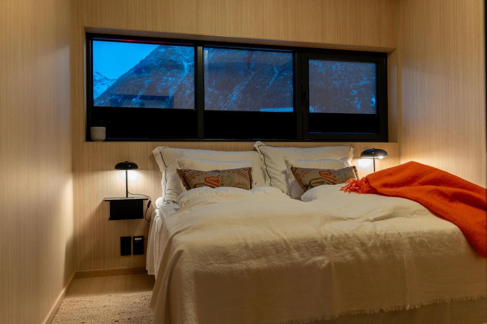 Luksushytte Med Jacuzzi, Summer&Winter Retreat Lyngvaeret Luaran gambar