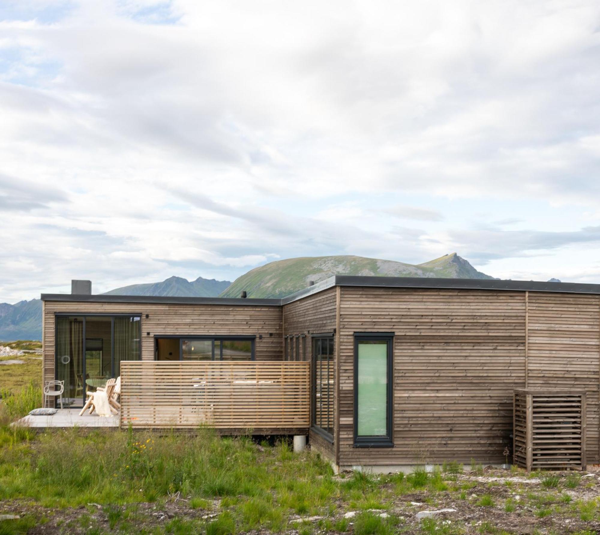 Luksushytte Med Jacuzzi, Summer&Winter Retreat Lyngvaeret Luaran gambar